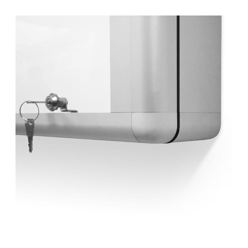 Gablota na sztandar z sił. GSZ13-SI srebrna-zamek.jpg