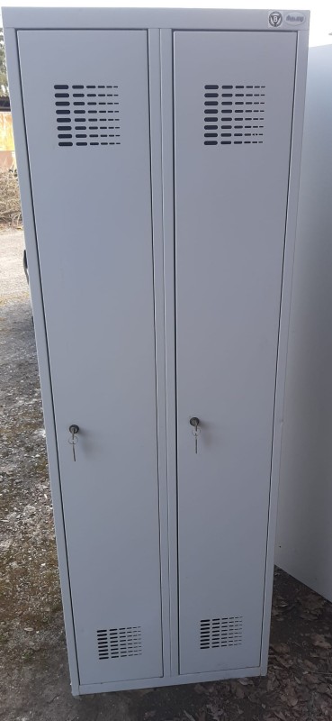 zdjięcie uszkodzenia szafy Sum 320W-1.jpg