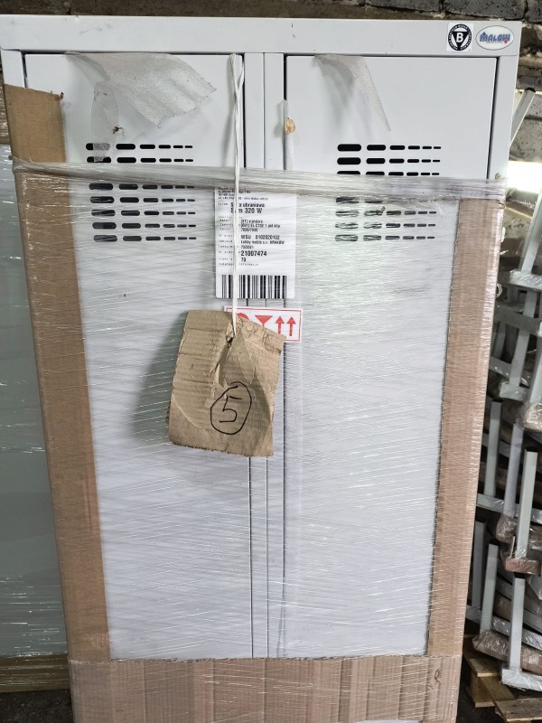 Zdjęcie uszkodzenia szafy sum320W-1.jpg