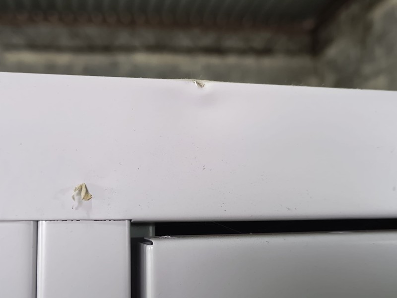 Zdjęcie uszkodzenia szafy sum320W-2.jpg