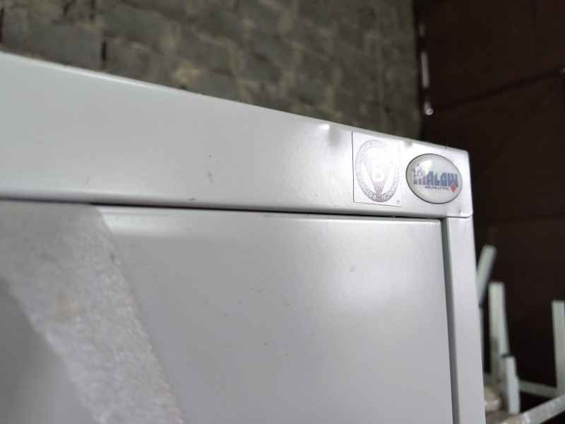 Zdjęcie uszkodzenia szafy sum320W-3.jpg