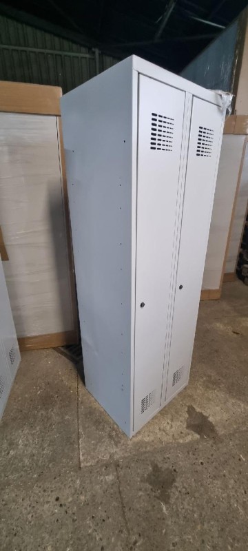 zdj uszkodzenia szafu sum 320W.jpg